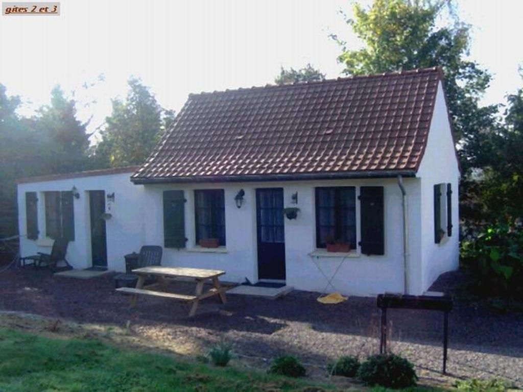 Gite Hotel Chambre D' Hotes Et Roulottes Et Du Ternois Saint-Pol-sur-Ternoise Kamer foto